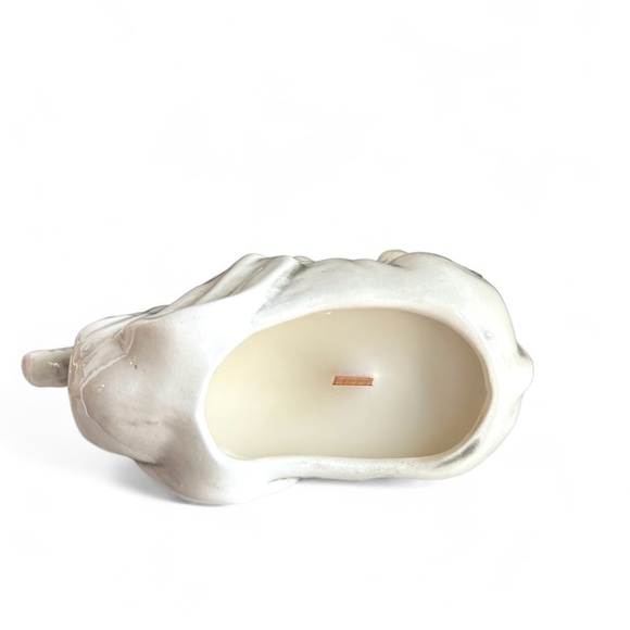 “CALI” Vintage White Ceramic Elephant Volcano Inspired Capri Blue Bougie Candle - Picture 5 of 7